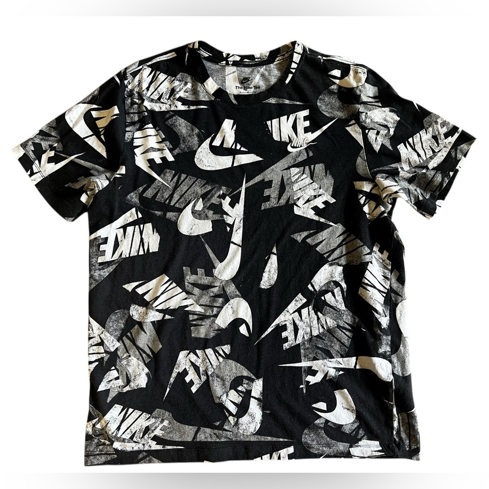 NIKE All Over Logo T-Shirt Men’s Large Black White Swoosh Streetwear Graphic Tee
